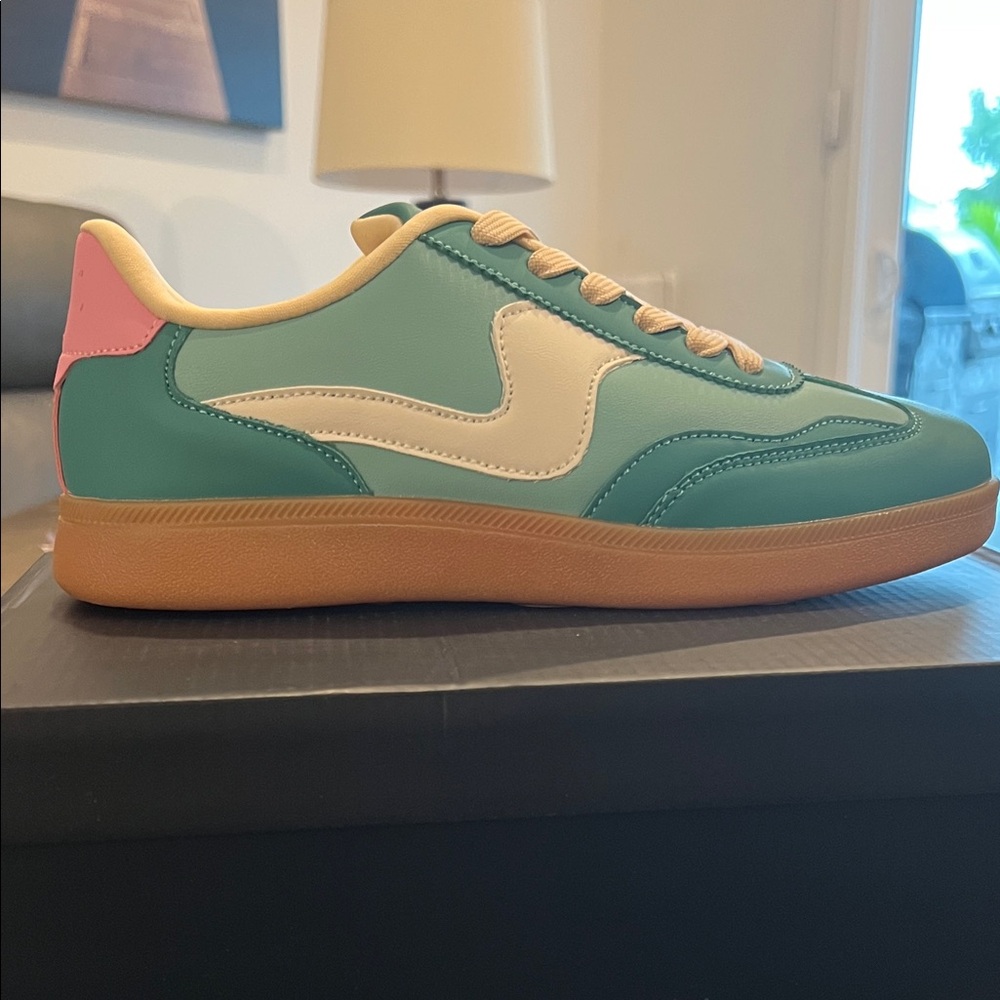 NWT La Sheelah Green and Pink Sneakers 7.5